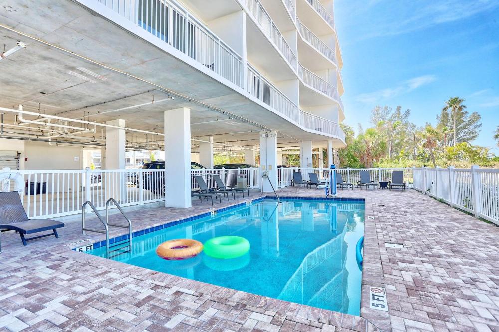 Oceana 203 West